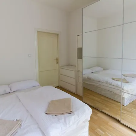 Zahrebska Lägenhetshotell 4*