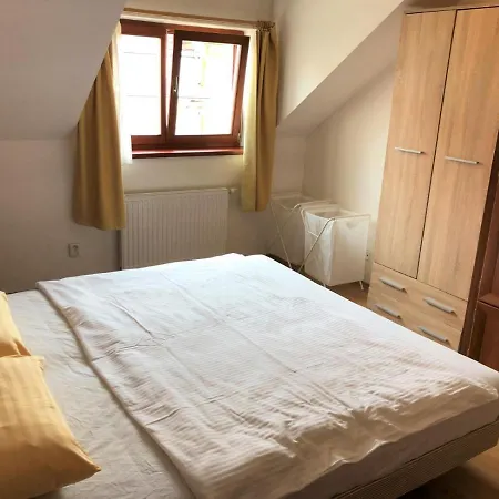 Zahrebska Lägenhetshotell 4*