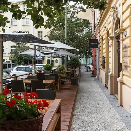 Zahrebska 4*