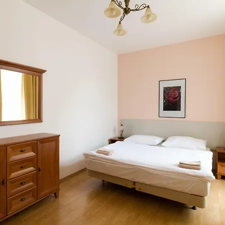 Aparthotel Zahrebska Prague