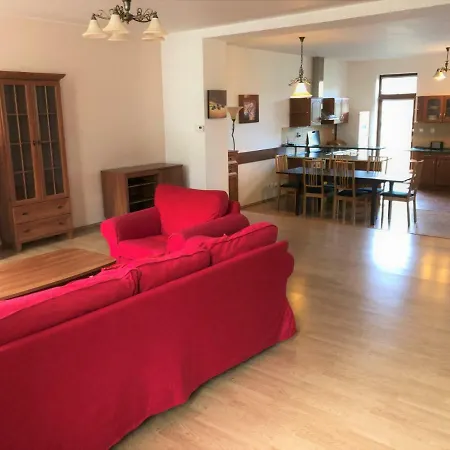 Zahrebska 4* Prague