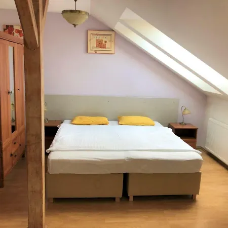 Zahrebska 4*