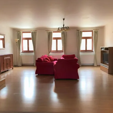 Zahrebska 4* Prague